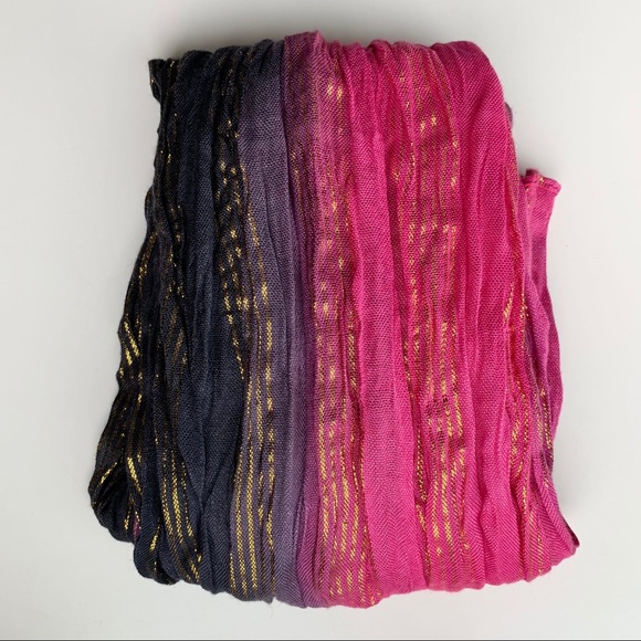 ๐ 3/$20 Colourful Festive Scarf - Picture 11 of 12